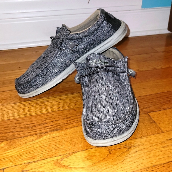 Hey Dude | Shoes | Hey Dude Carbone Gray Black Loafers Unisex Sz M 12 W ...